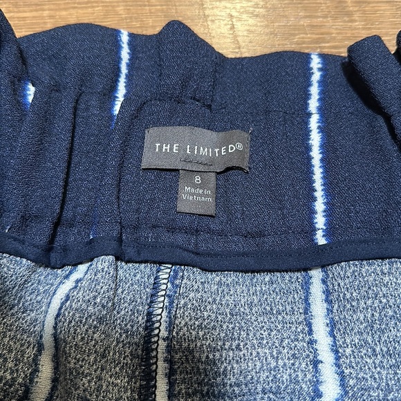 The Limited Striped Shorts - Picture 4 of 4